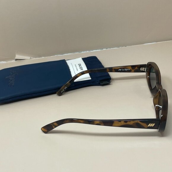 (NWT) Le Specs | Outta Love Sunglasses in Tort & Green